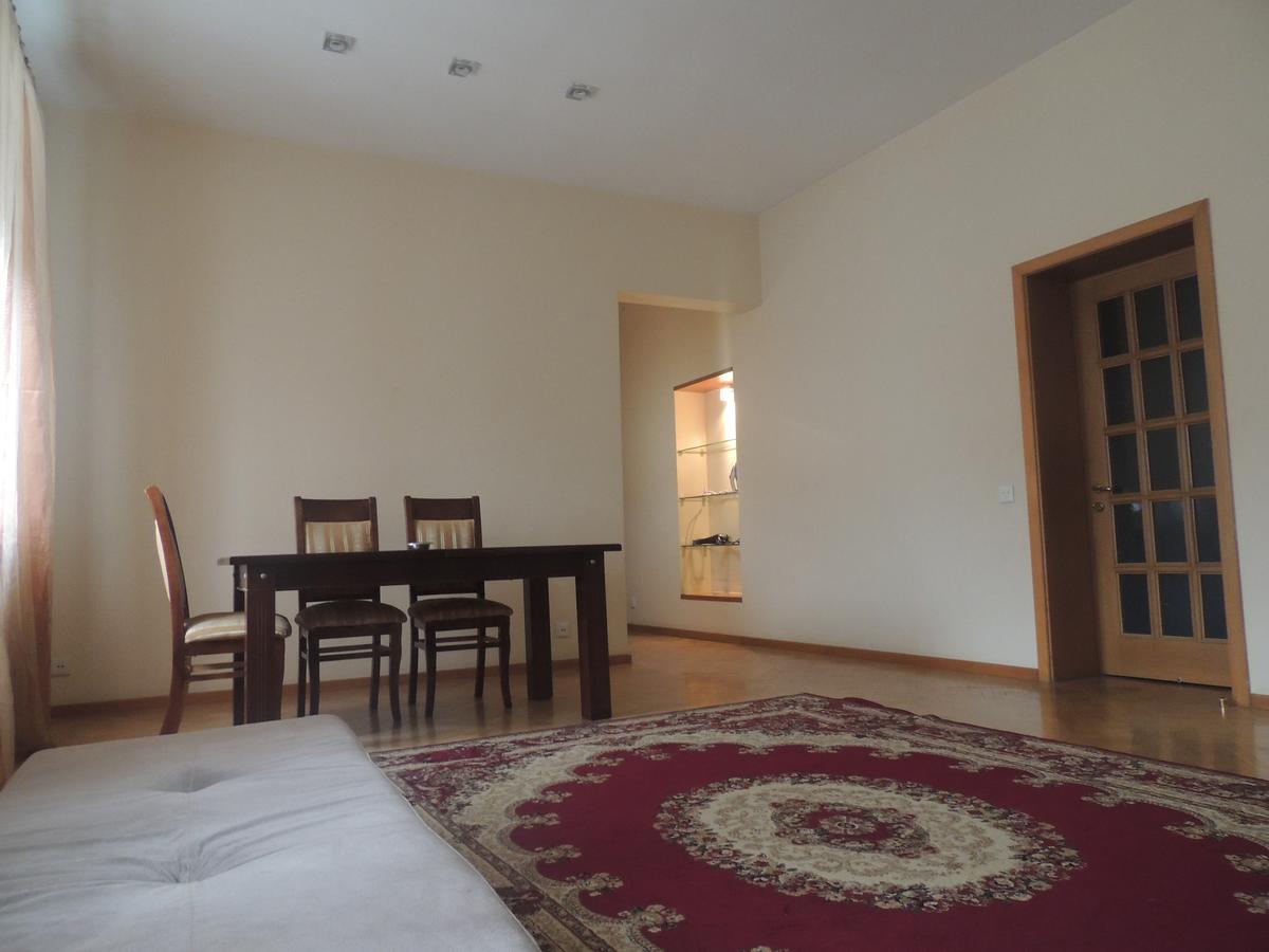Clock Tower Apartment In Baku Exterior photo