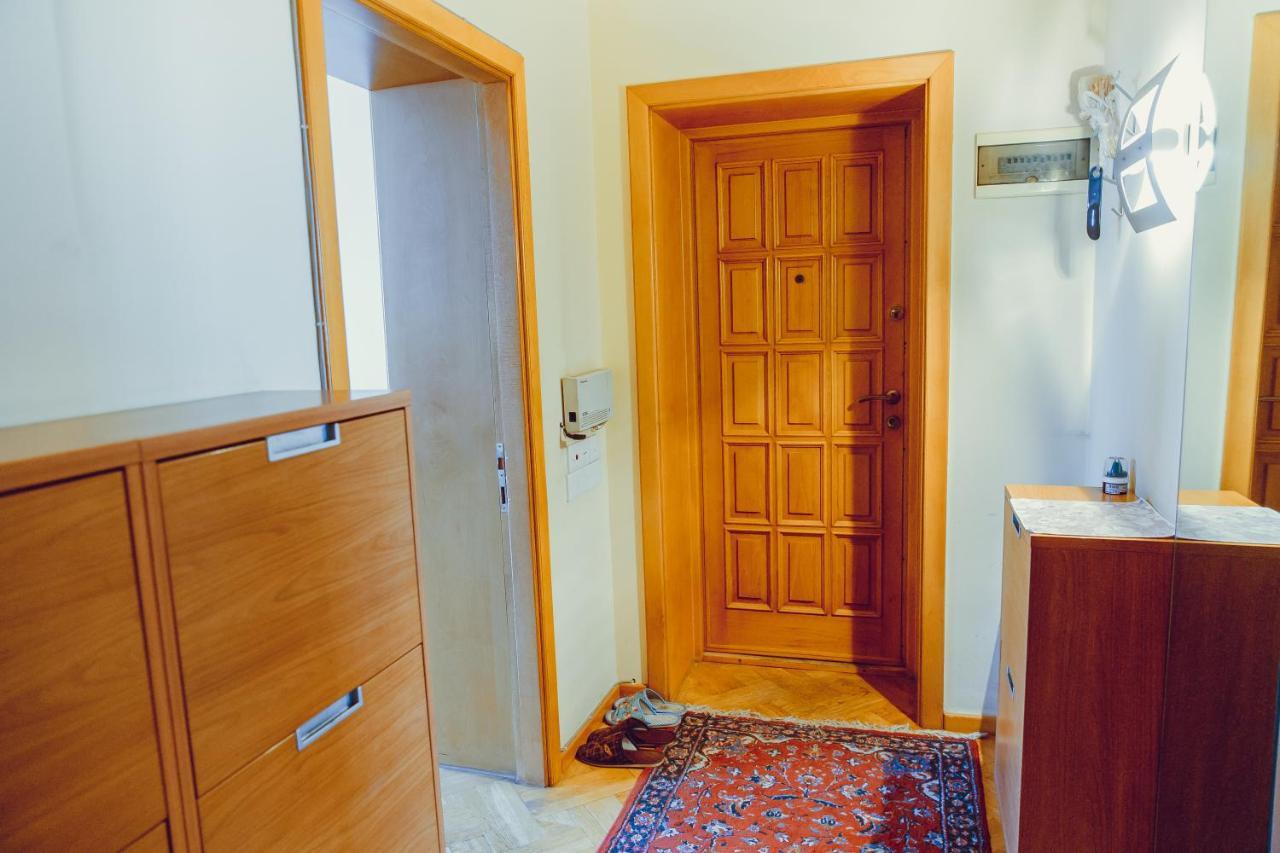 Clock Tower Apartment In Baku Exterior photo